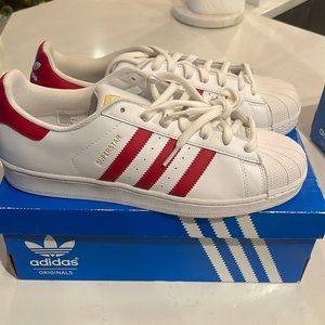 Adidas  superstars men’s 11.5 new in box